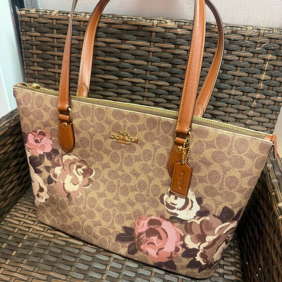 coach Gallery Tote Bag In Signature Canvas With Rose Print cz180 - Picture 1 of 8